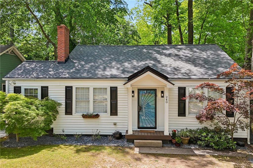 240 Sisson Avenue NE