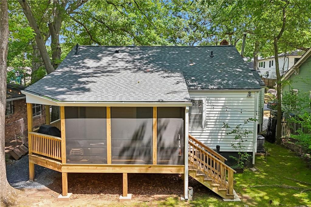 240 Sisson Avenue NE