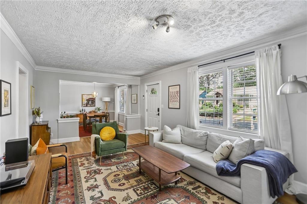 240 Sisson Avenue NE