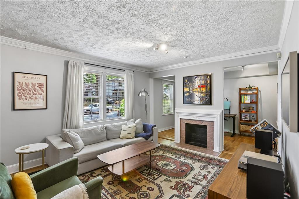 240 Sisson Avenue NE