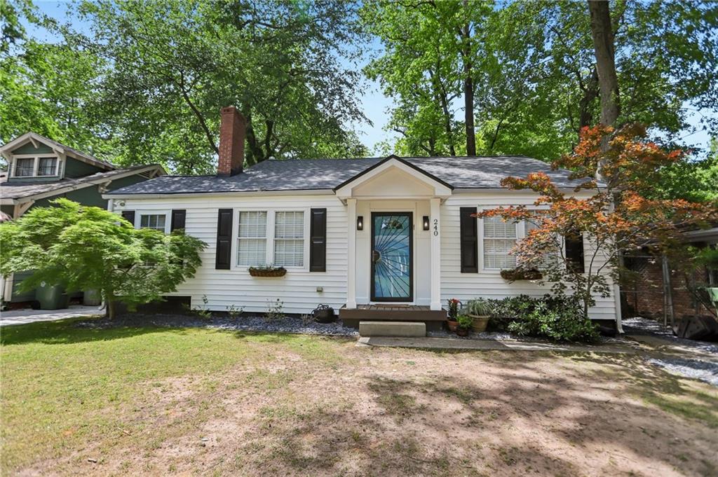 240 Sisson Avenue NE