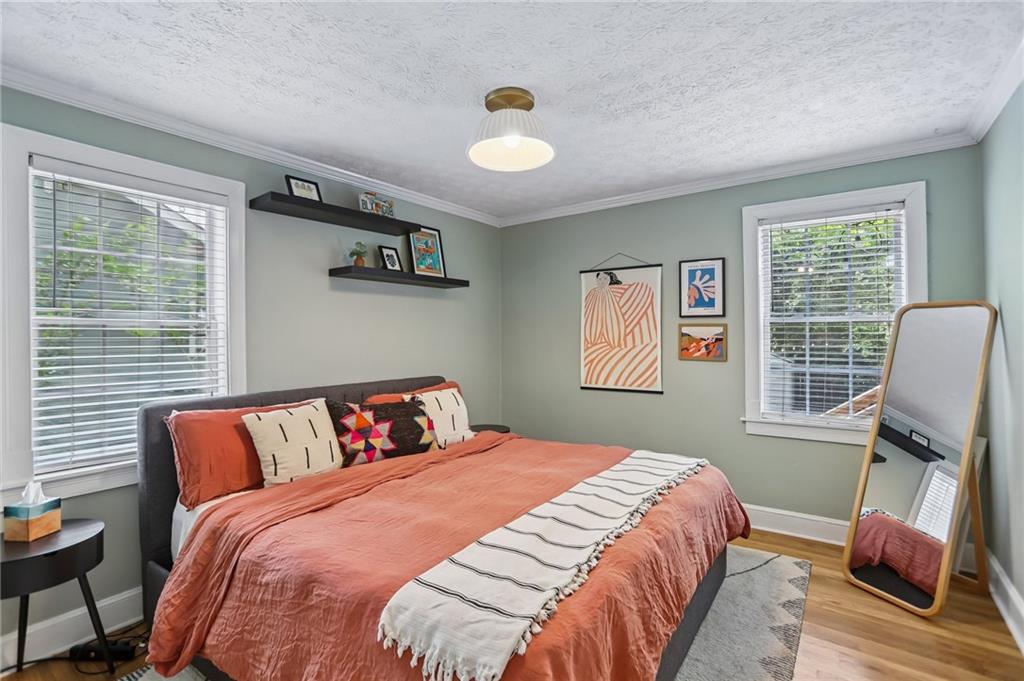 240 Sisson Avenue NE
