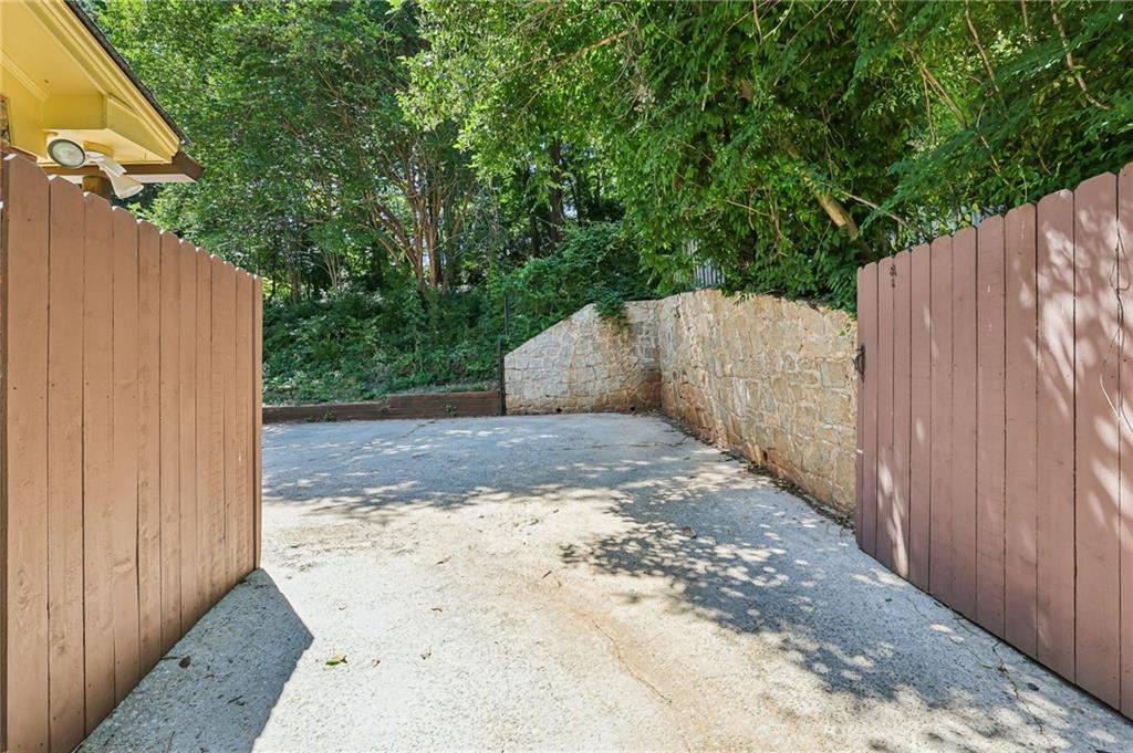 1067 Hess Drive