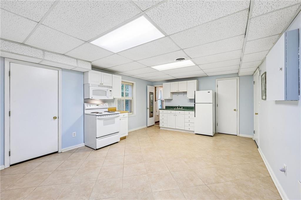 1067 Hess Drive