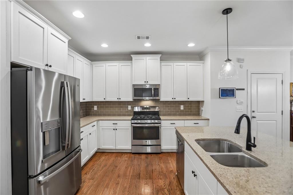555 Glenaire Walk SE