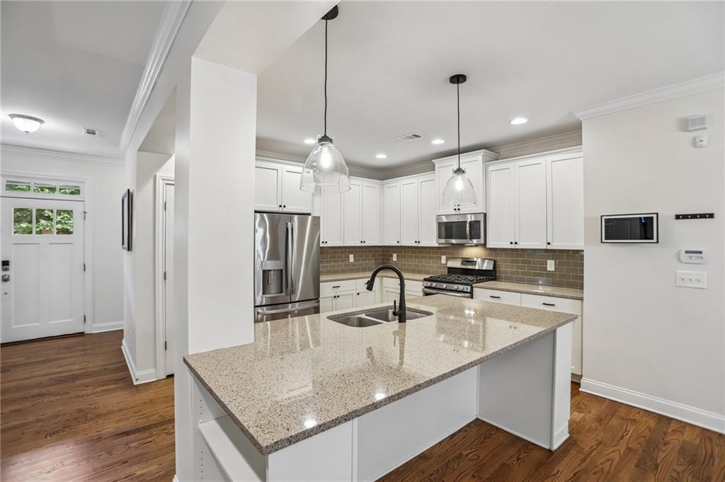 555 Glenaire Walk SE