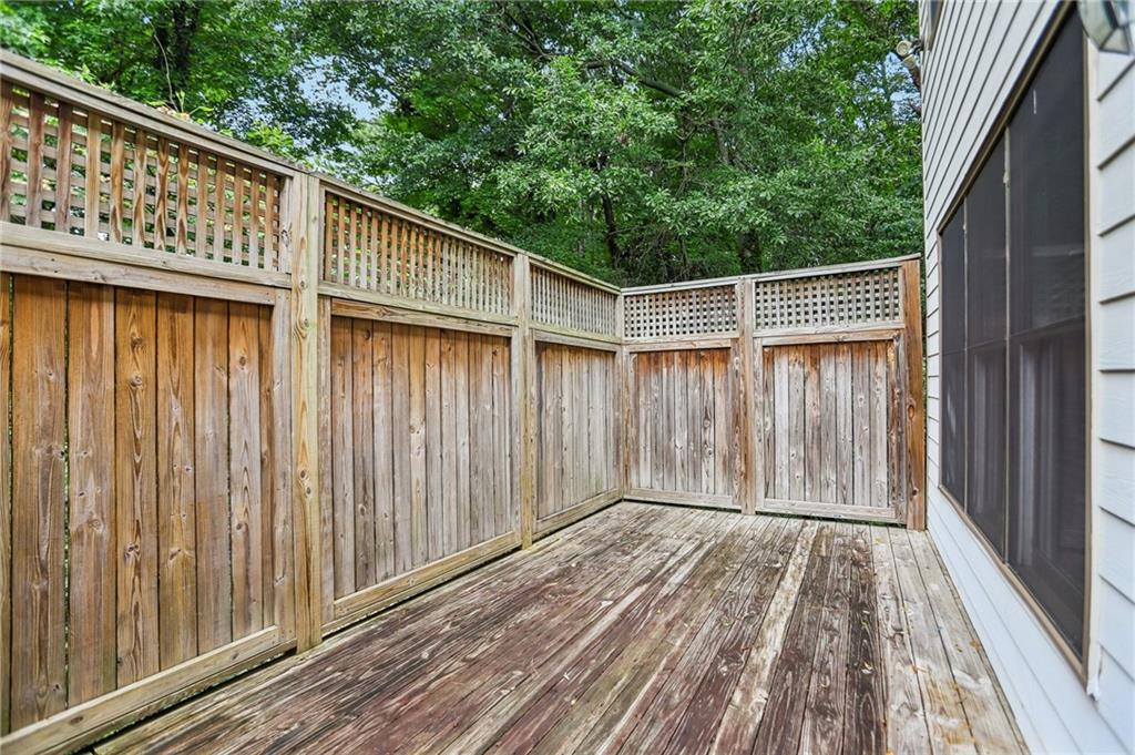 555 Glenaire Walk SE