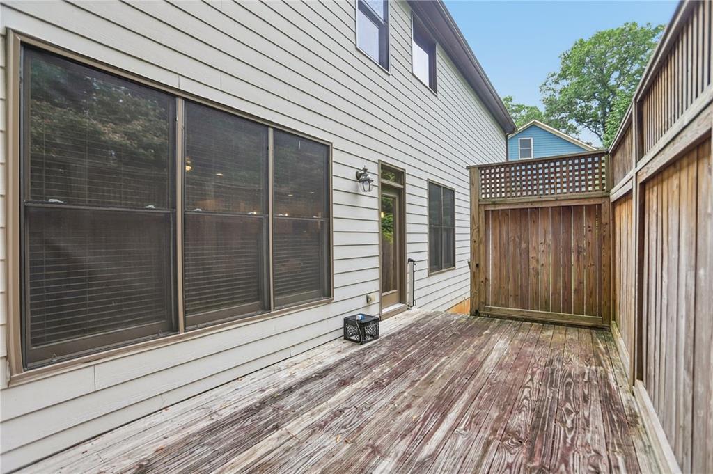 555 Glenaire Walk SE