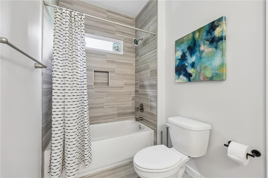 951-A Fern Avenue SE