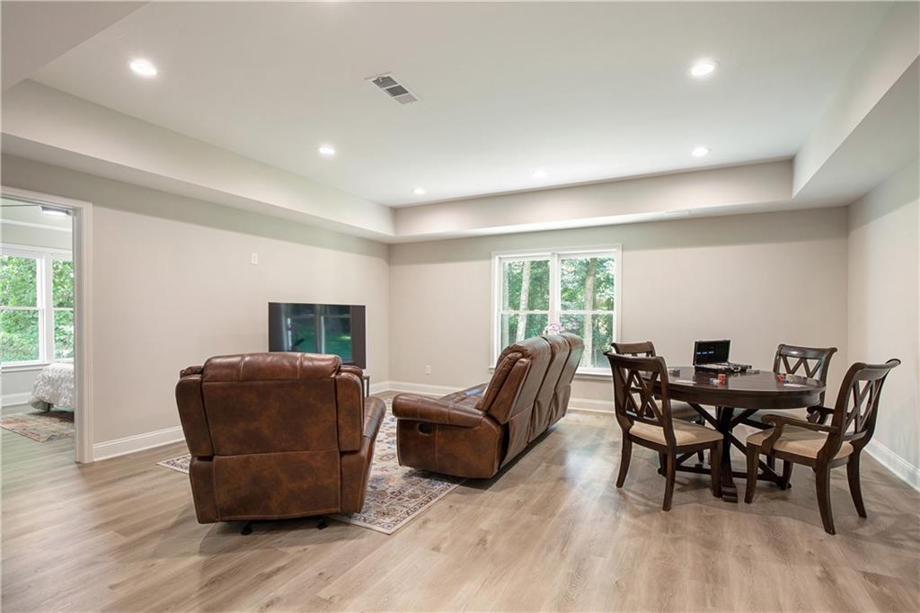 870 Southfield Lane
