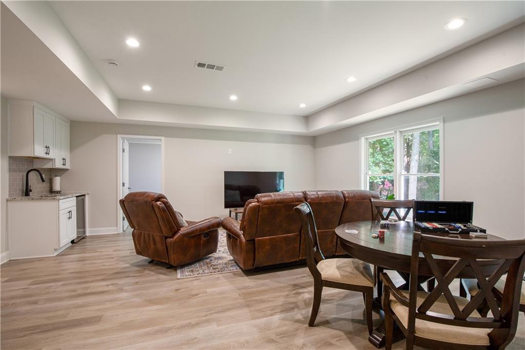 870 Southfield Lane