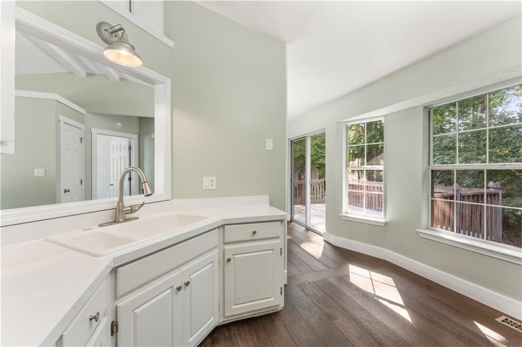 1145 Sycamore Summit