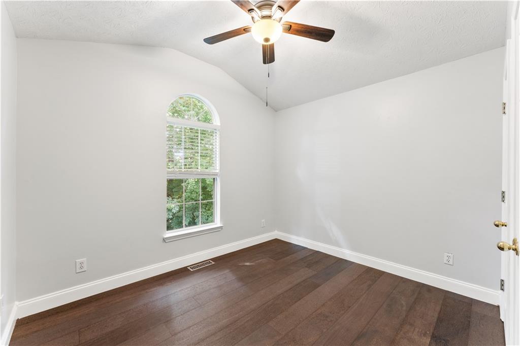 1145 Sycamore Summit