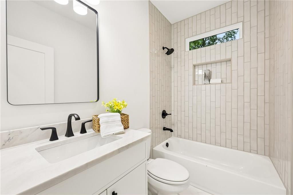 112 1st Avenue Unit B