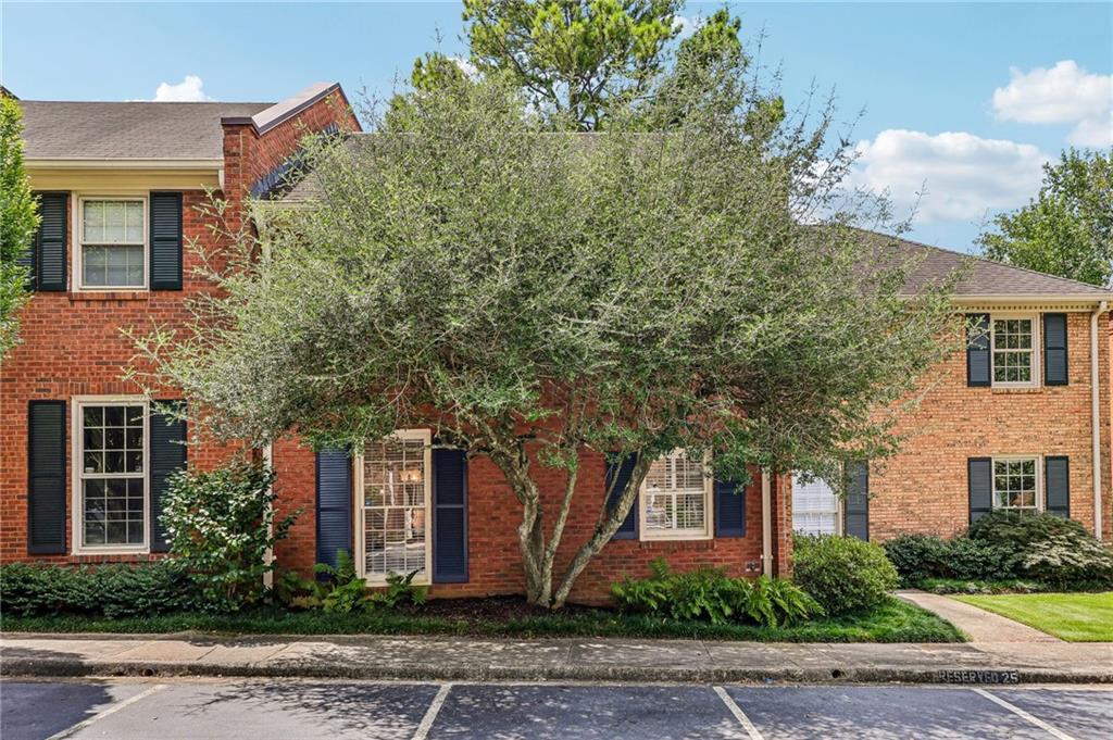 11 Kings Walk NE