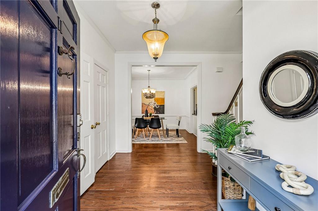11 Kings Walk NE