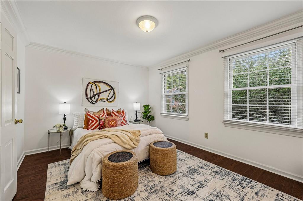11 Kings Walk NE
