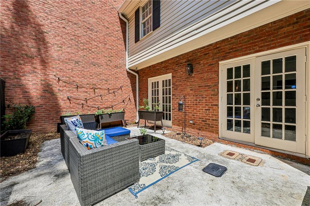 11 Kings Walk NE