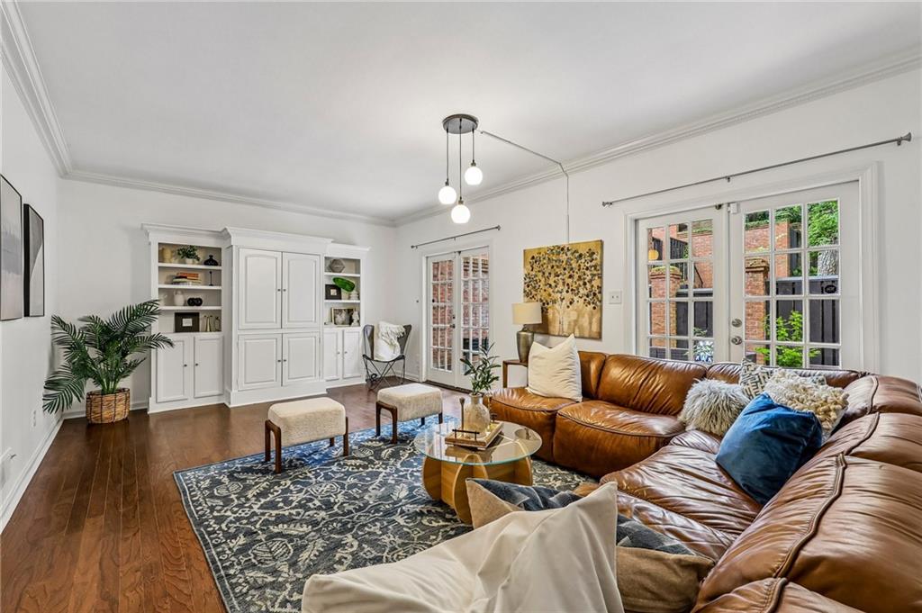 11 Kings Walk NE