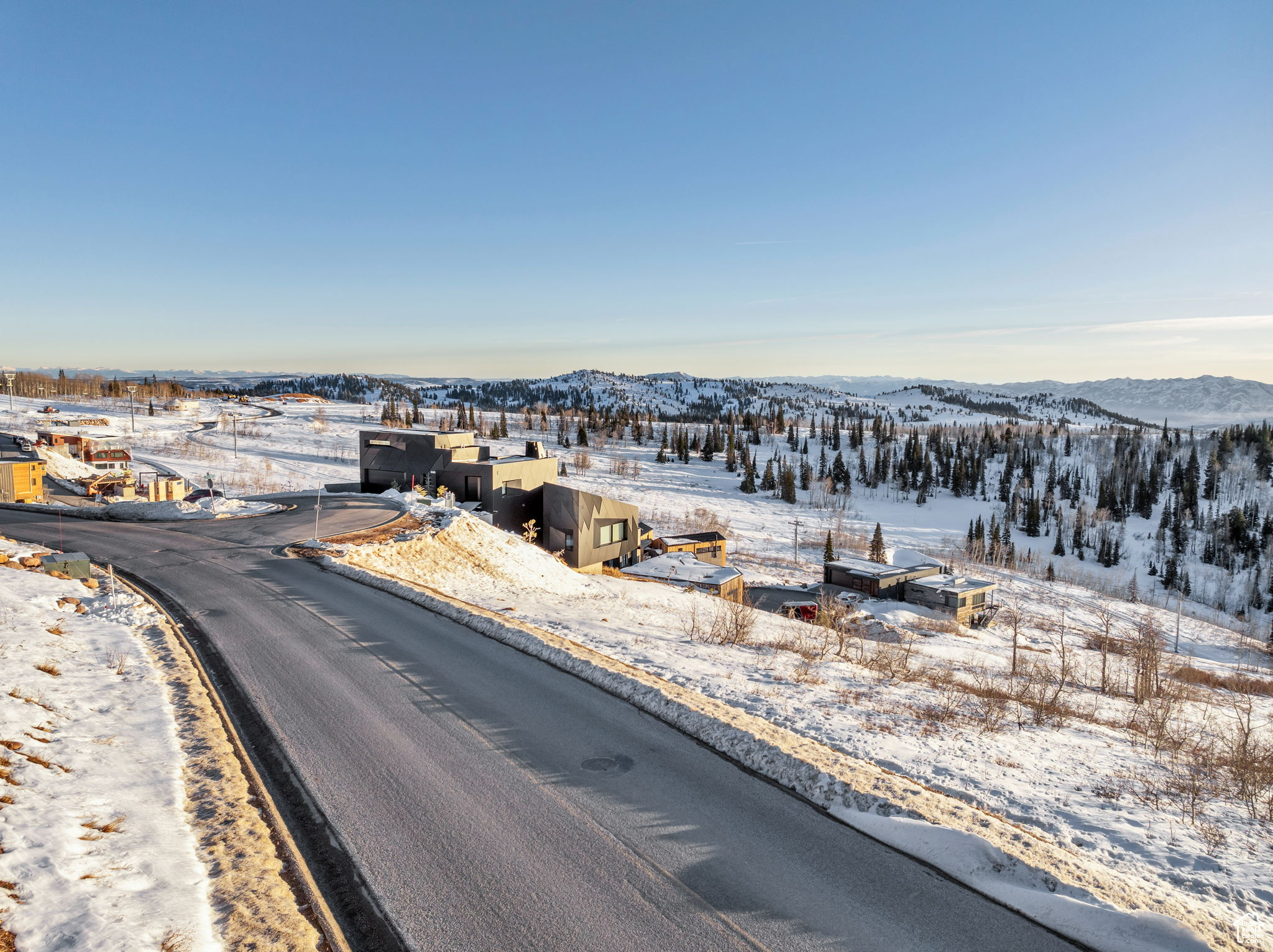 8449 E SUMMIT PASS RD Unit: 43R