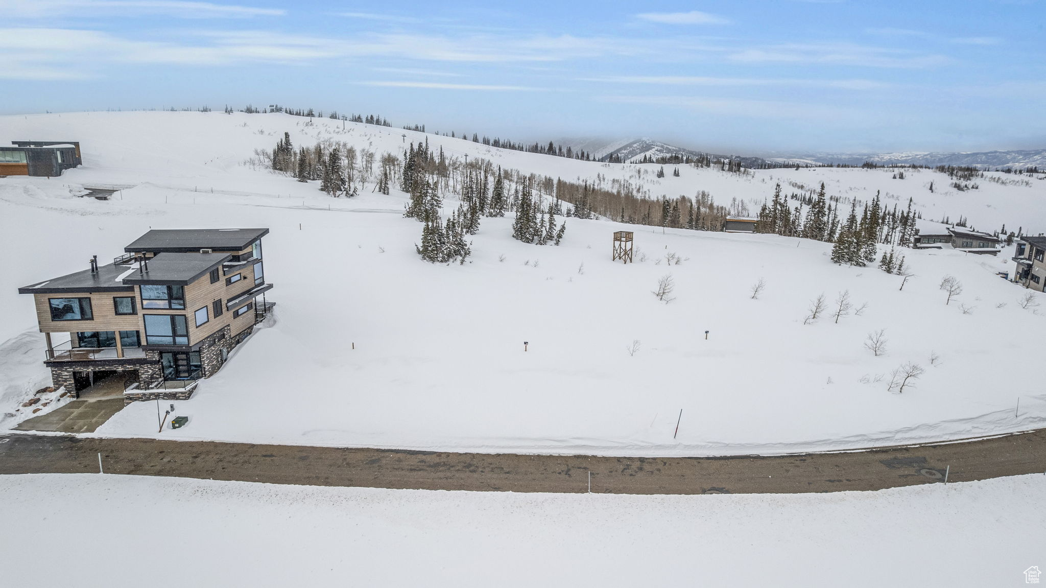 8542 E OVERLOOK DR Unit: 20