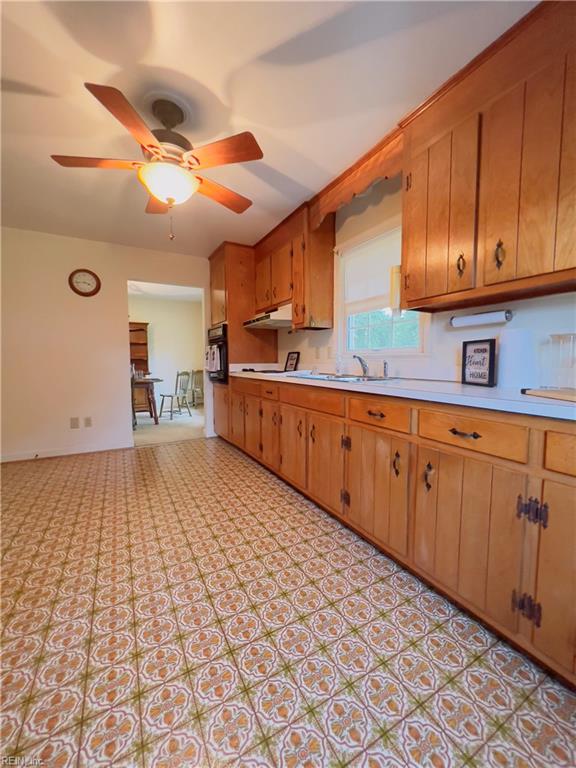 570 Colony RD