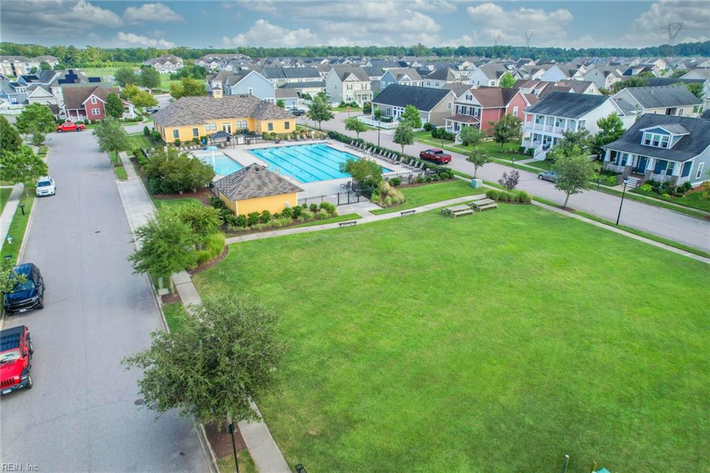 3102 Rollie WAY