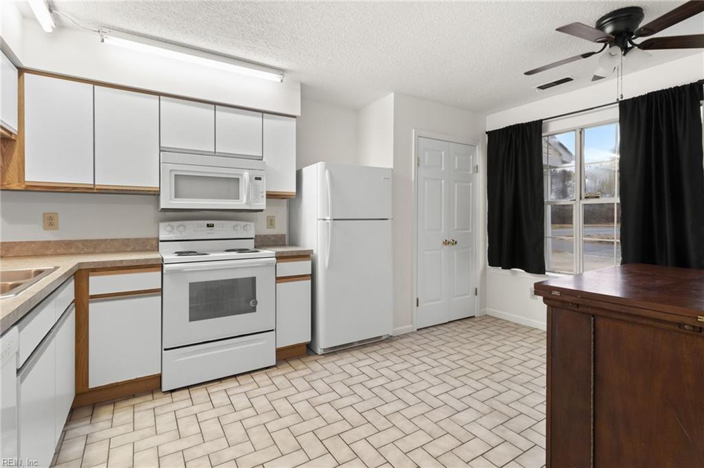 1220 Alder CT