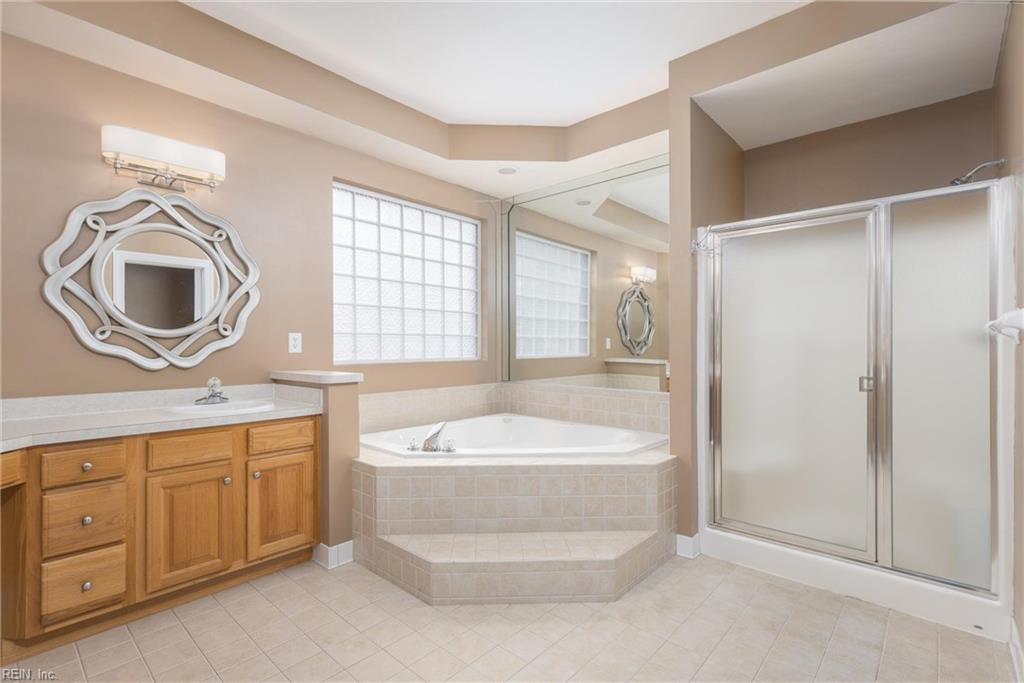 440 Trotters LN