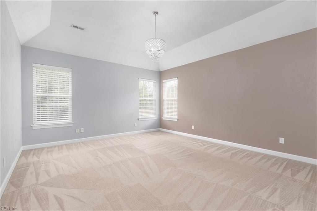 440 Trotters LN