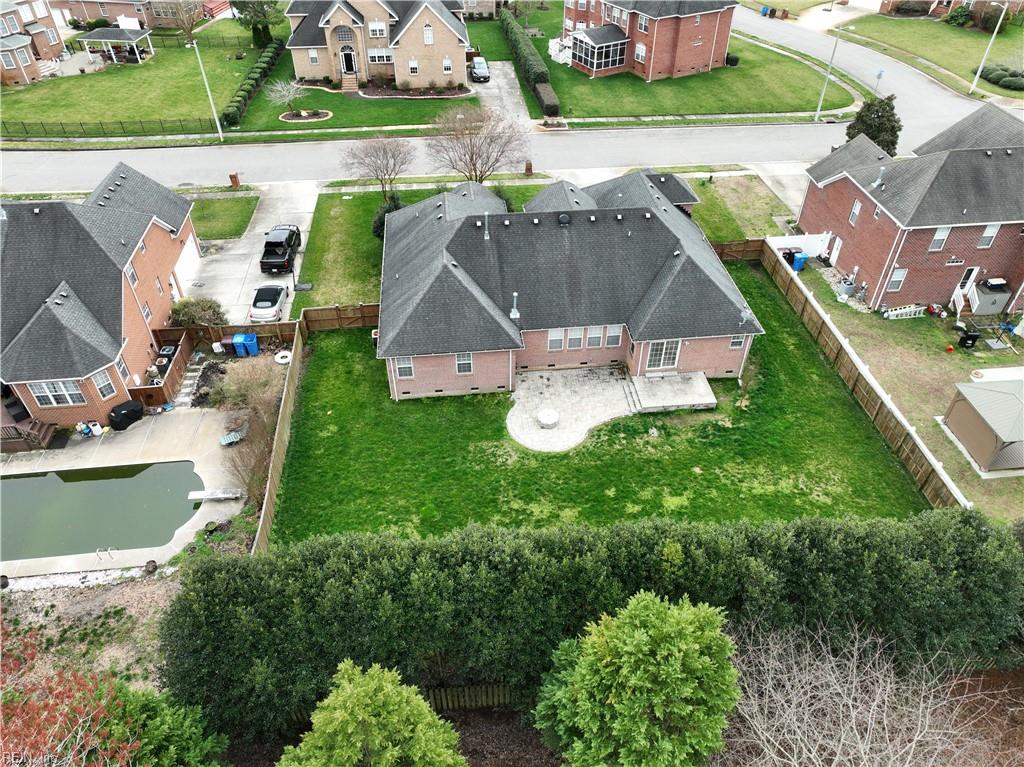 440 Trotters LN