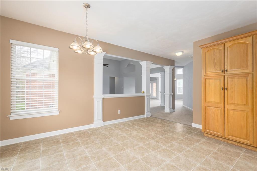 440 Trotters LN