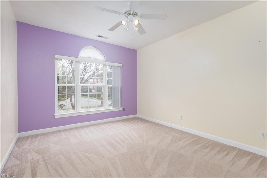 440 Trotters LN