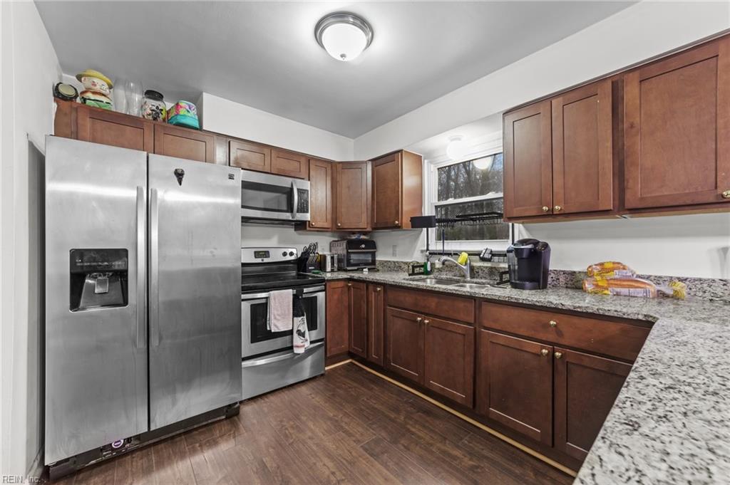 1821 Lockspar CT