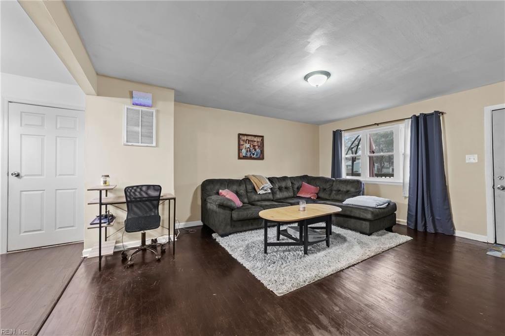 1821 Lockspar CT