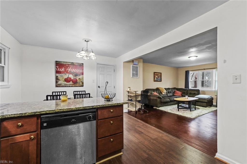 1821 Lockspar CT