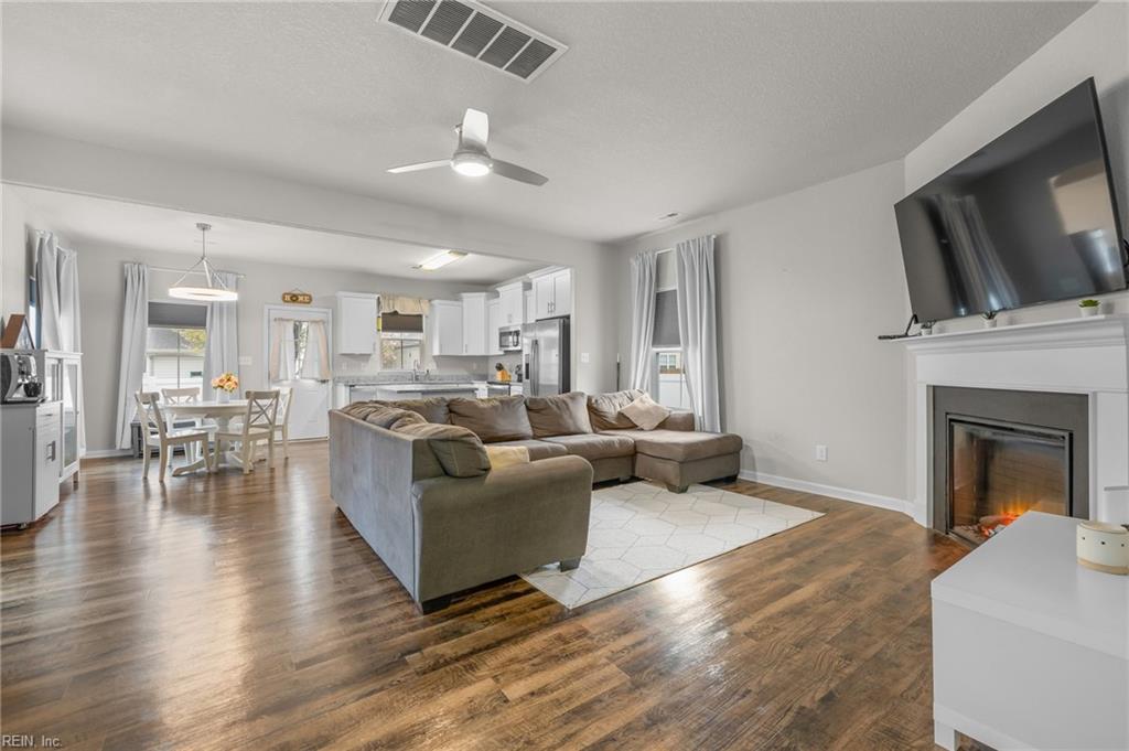 202 Gale AVE