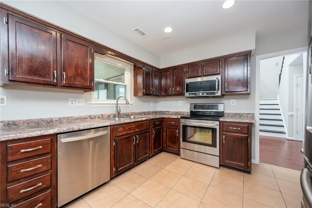 4752 Ardmore LN