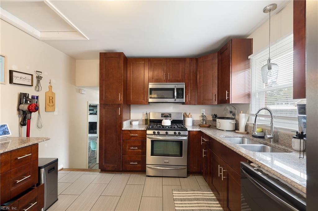 456 Longdale CRES