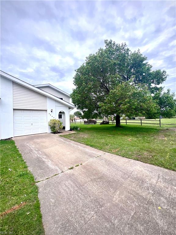 3204 Tiverton DR
