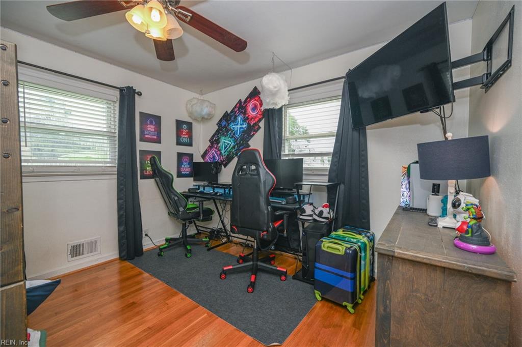 1401 Anne AVE