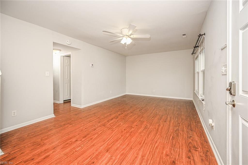 3054 Blackstone CT