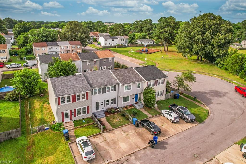 3054 Blackstone CT