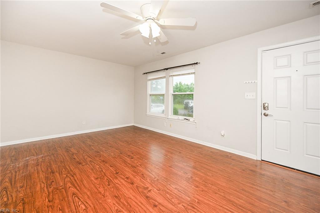 3054 Blackstone CT