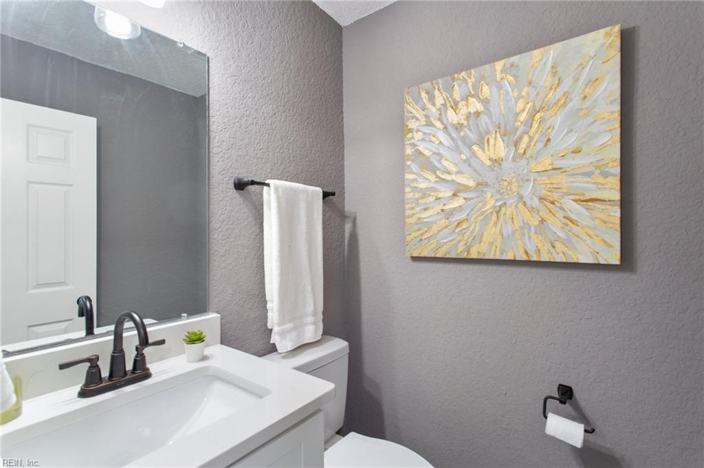 8239 Briarwood Cir