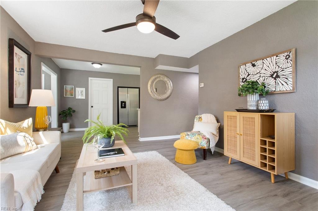 8239 Briarwood Cir