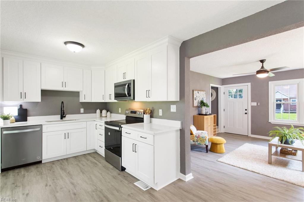 8239 Briarwood Cir