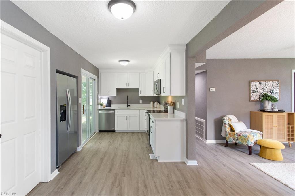8239 Briarwood Cir