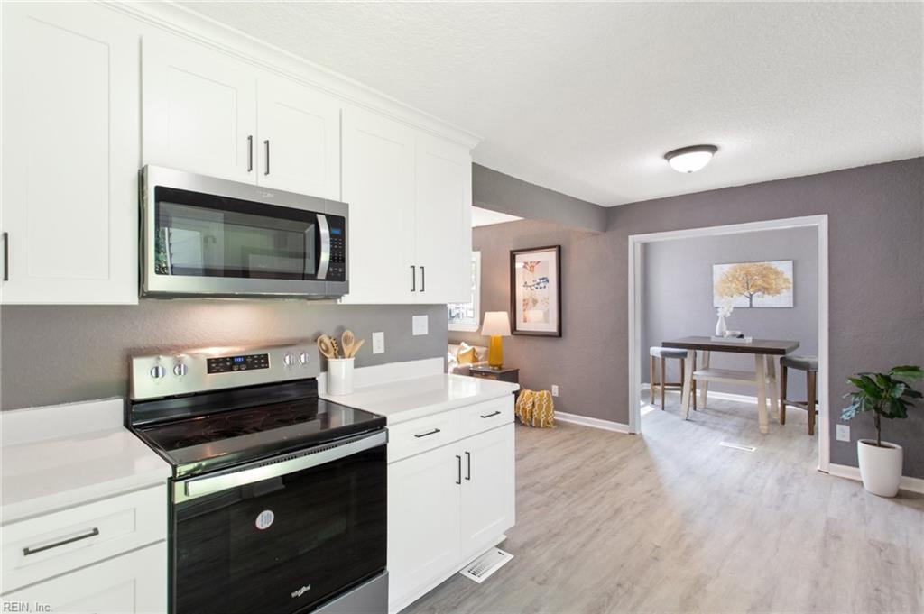 8239 Briarwood Cir