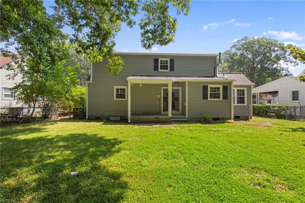 8239 Briarwood Cir